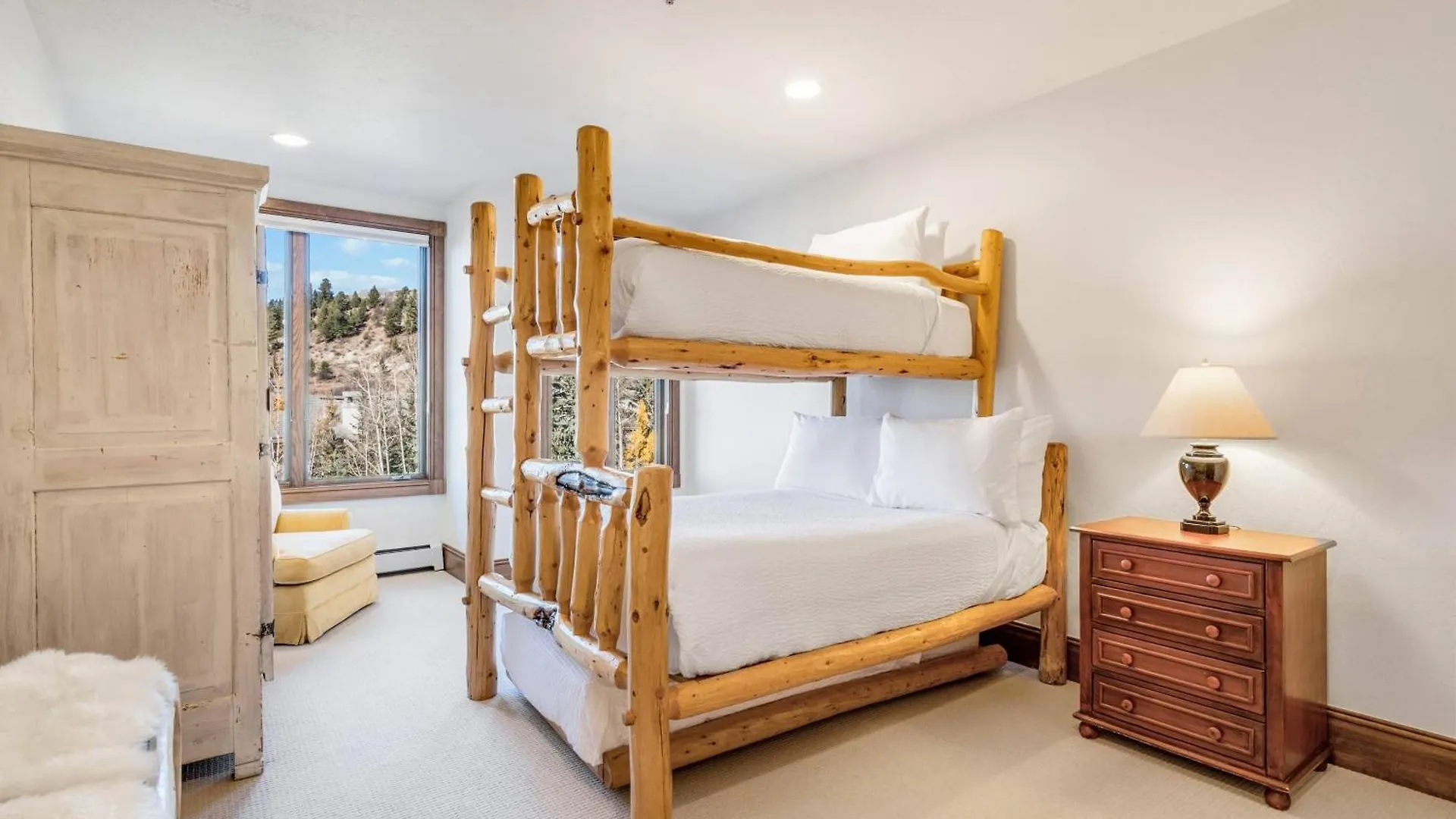 Mccoy Peak 402 By East West Hospitality *