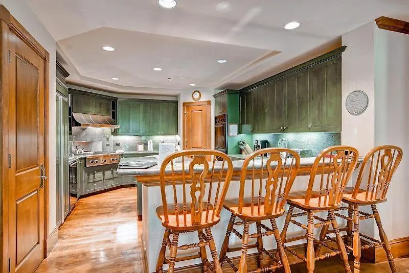 Apartment Mccoy Peak 101 By East West Hospitality Beaver Creek