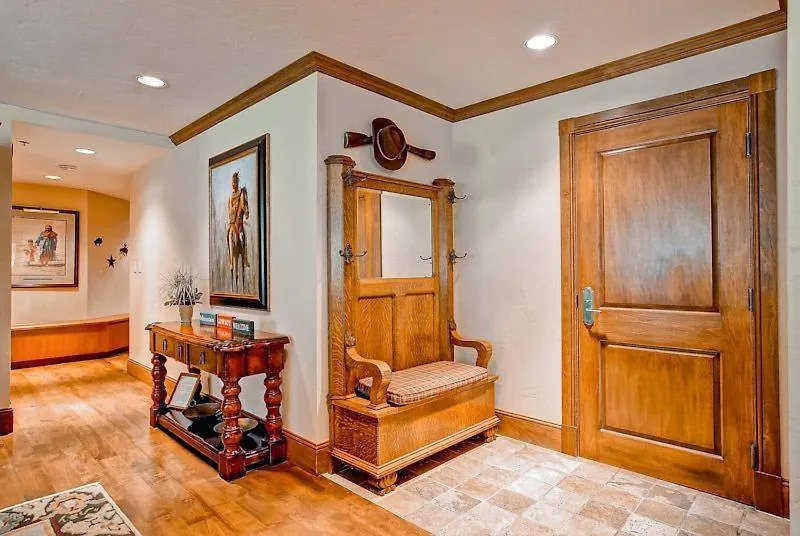Apartment Mccoy Peak 101 By East West Hospitality
