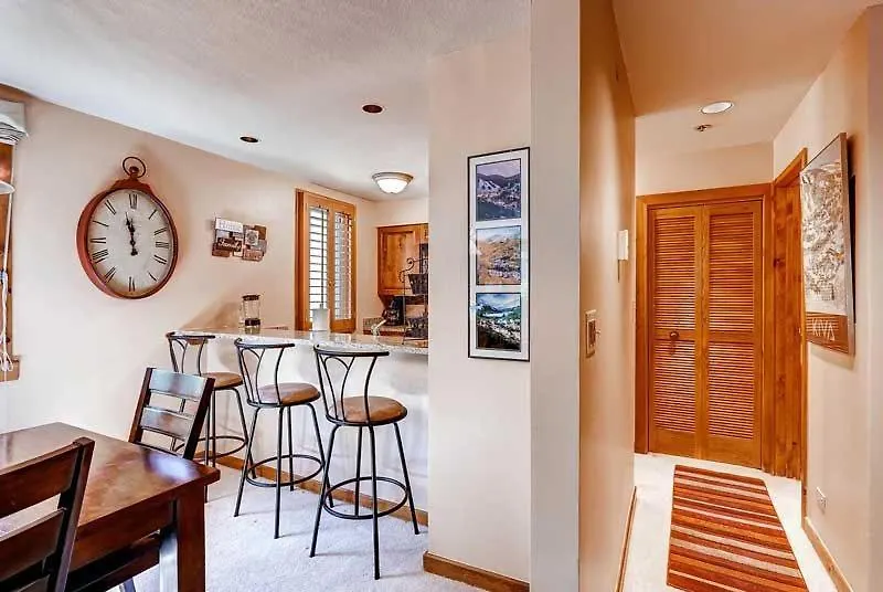 Kiva 336 By East West Hospitality *