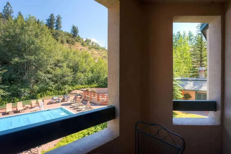 Kiva 336 By East West Hospitality *