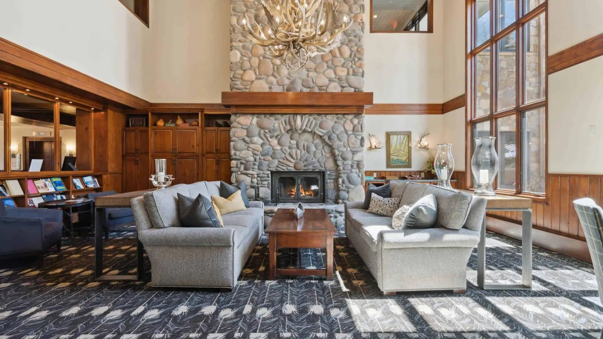 Mccoy Peak 101 By East West Hospitality Apartment *