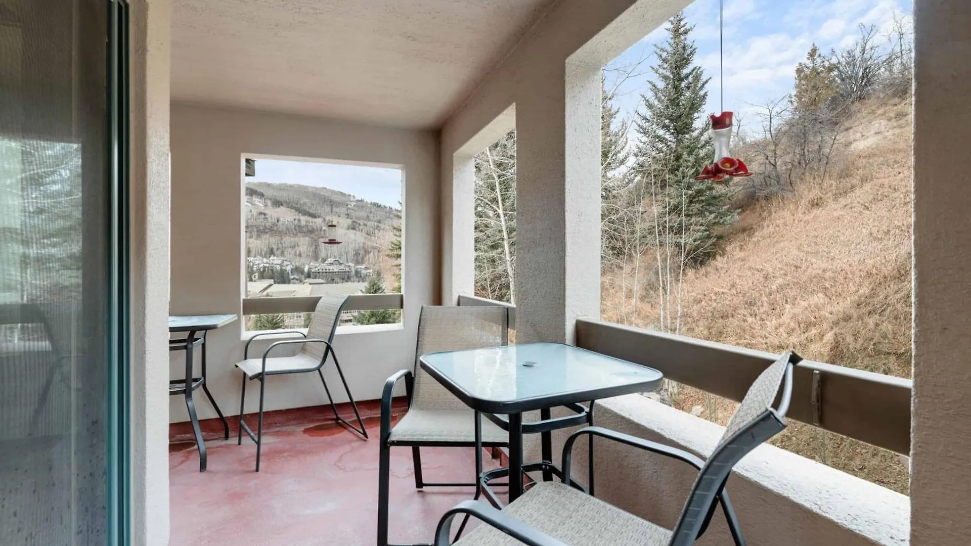 Kiva 228 By East West Hospitality *
