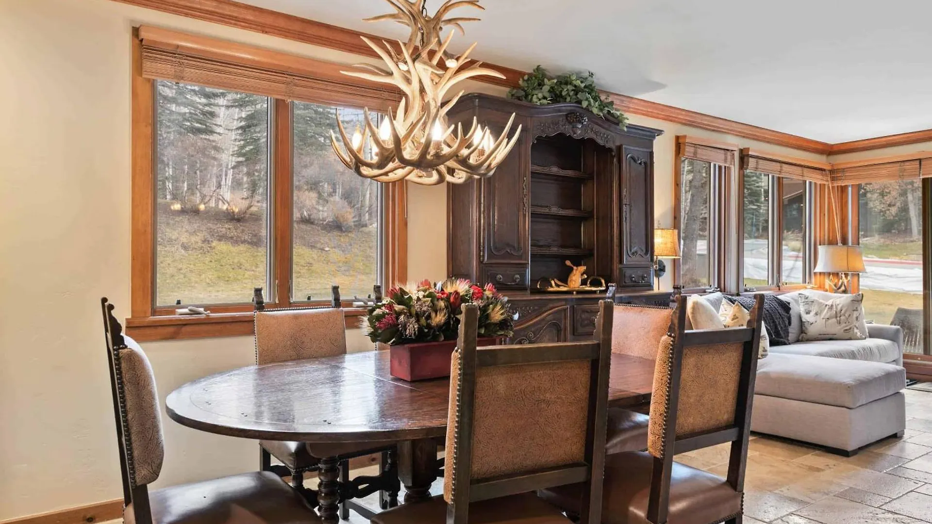 Kiva 235 By East West Hospitality Beaver Creek