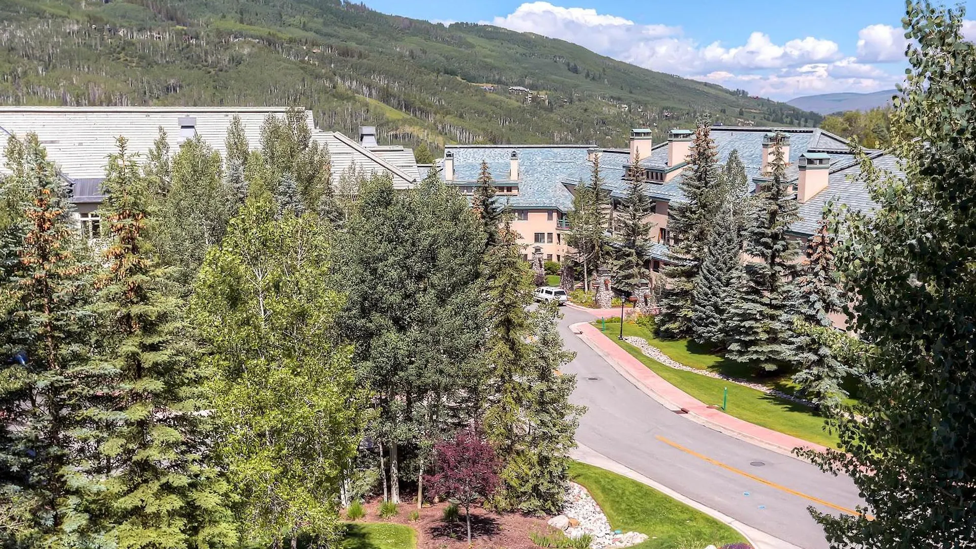 Kiva 235 By East West Hospitality * Beaver Creek