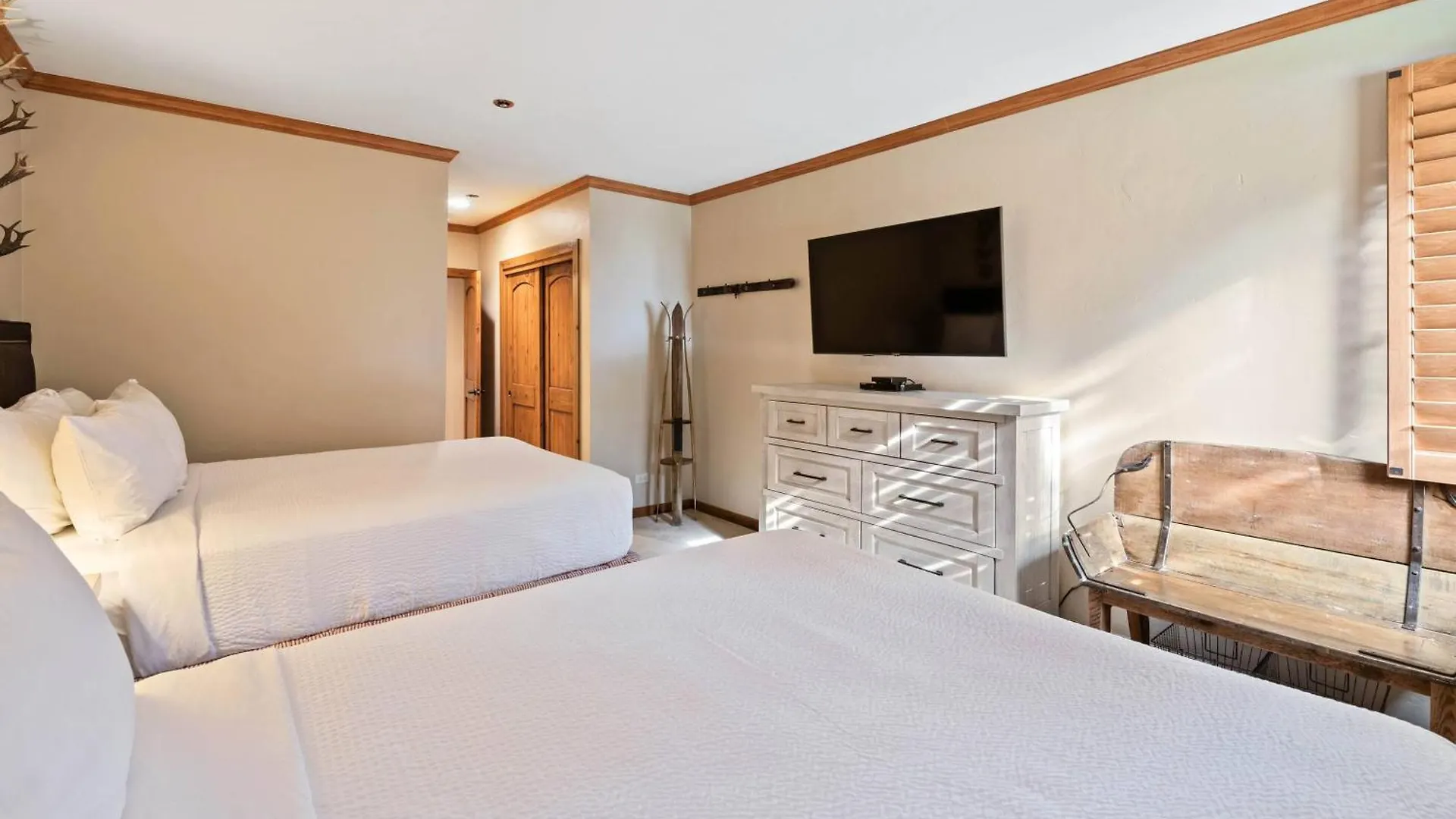 Kiva 235 By East West Hospitality Apartment *