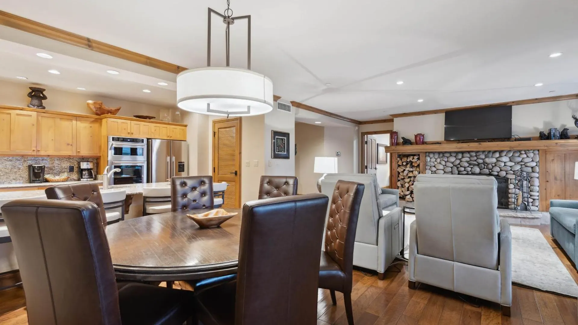 Apartment Hyatt 01 By East West Hospitality *