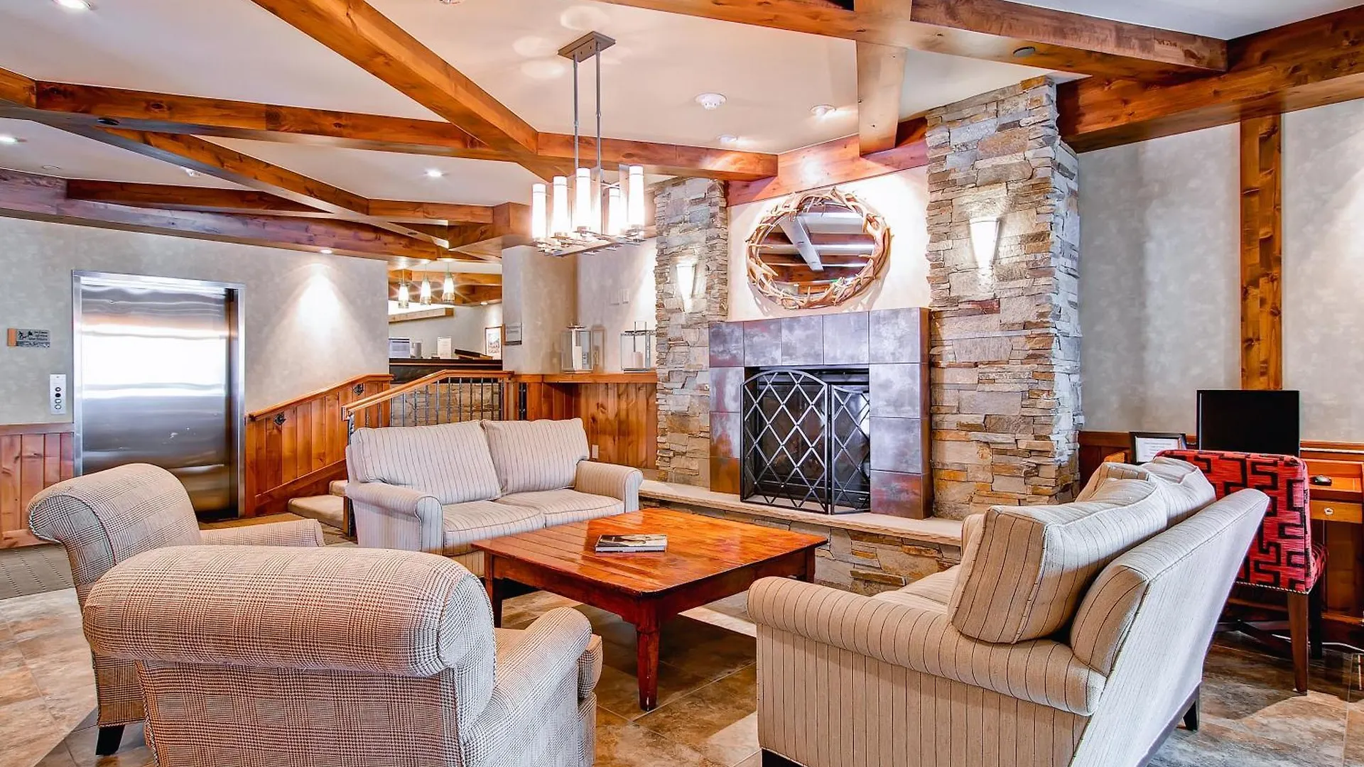 Kiva 332 By East West Hospitality *