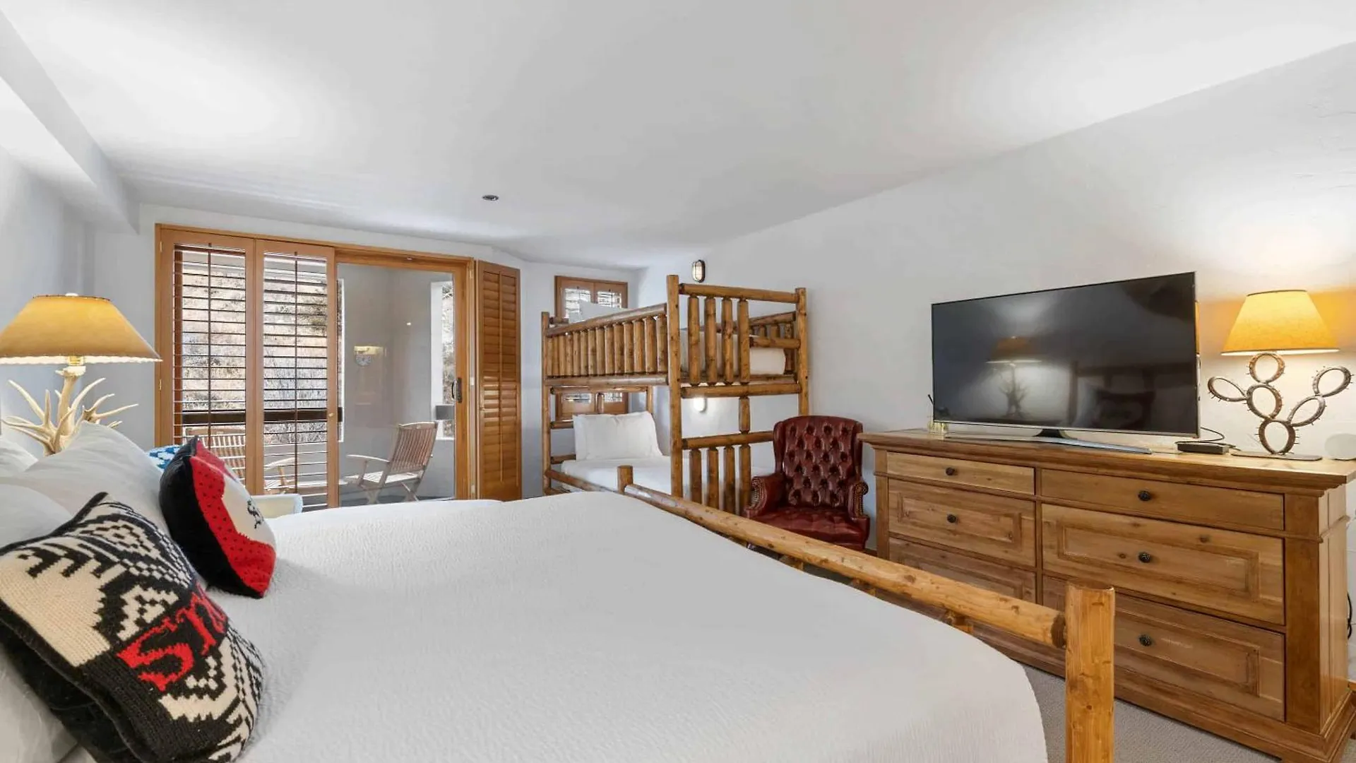 Kiva 332 By East West Hospitality Apartment