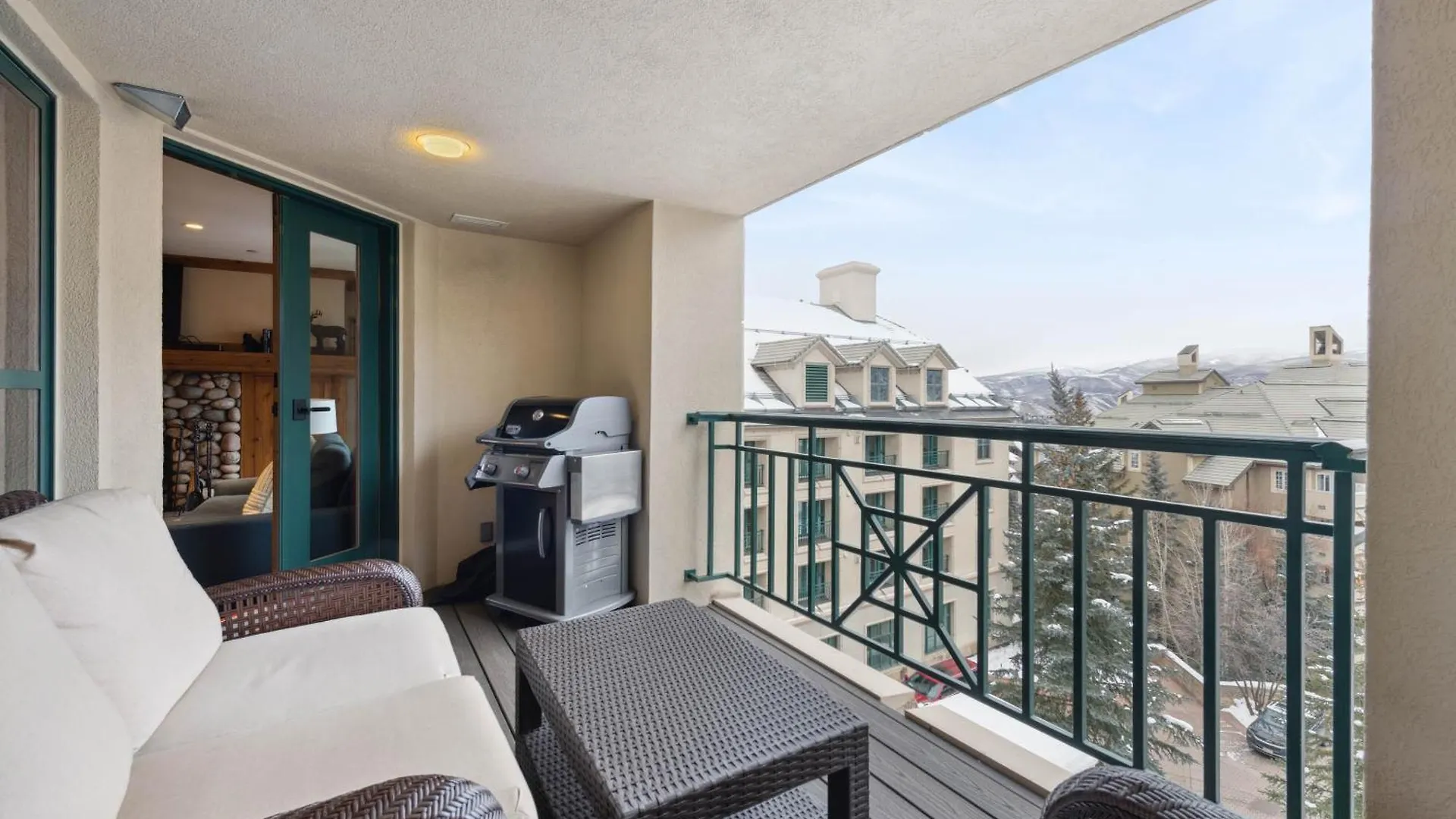 Apartment Hyatt 01 By East West Hospitality