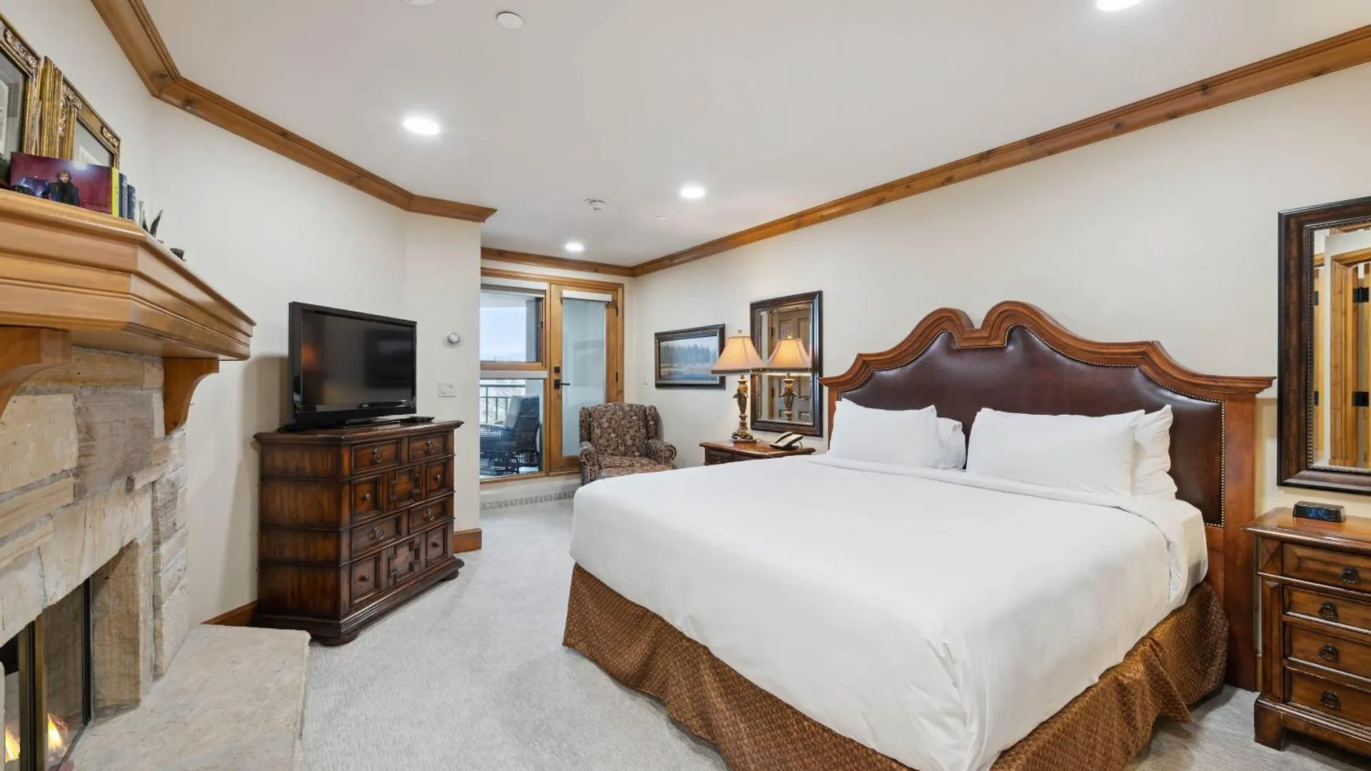 Apartment Hyatt 01 By East West Hospitality