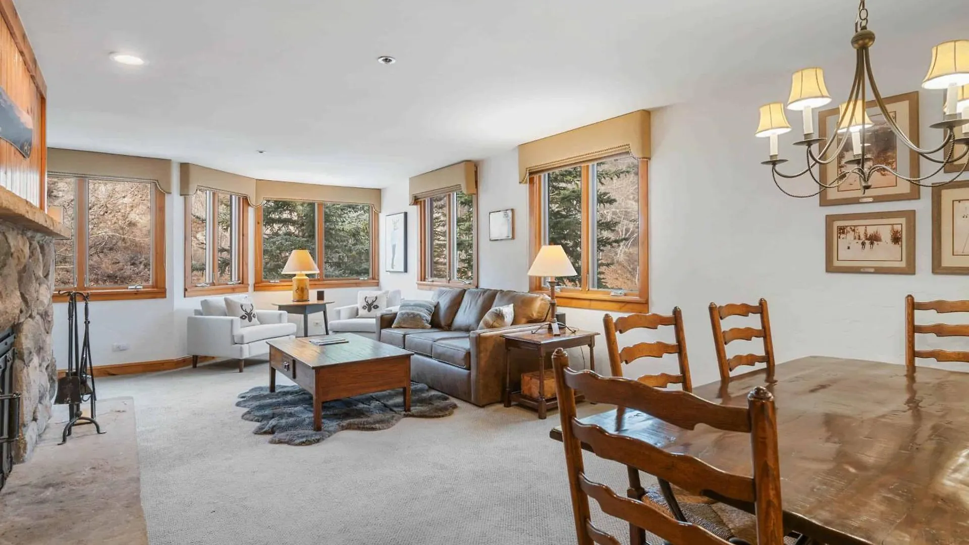 Kiva 332 By East West Hospitality *