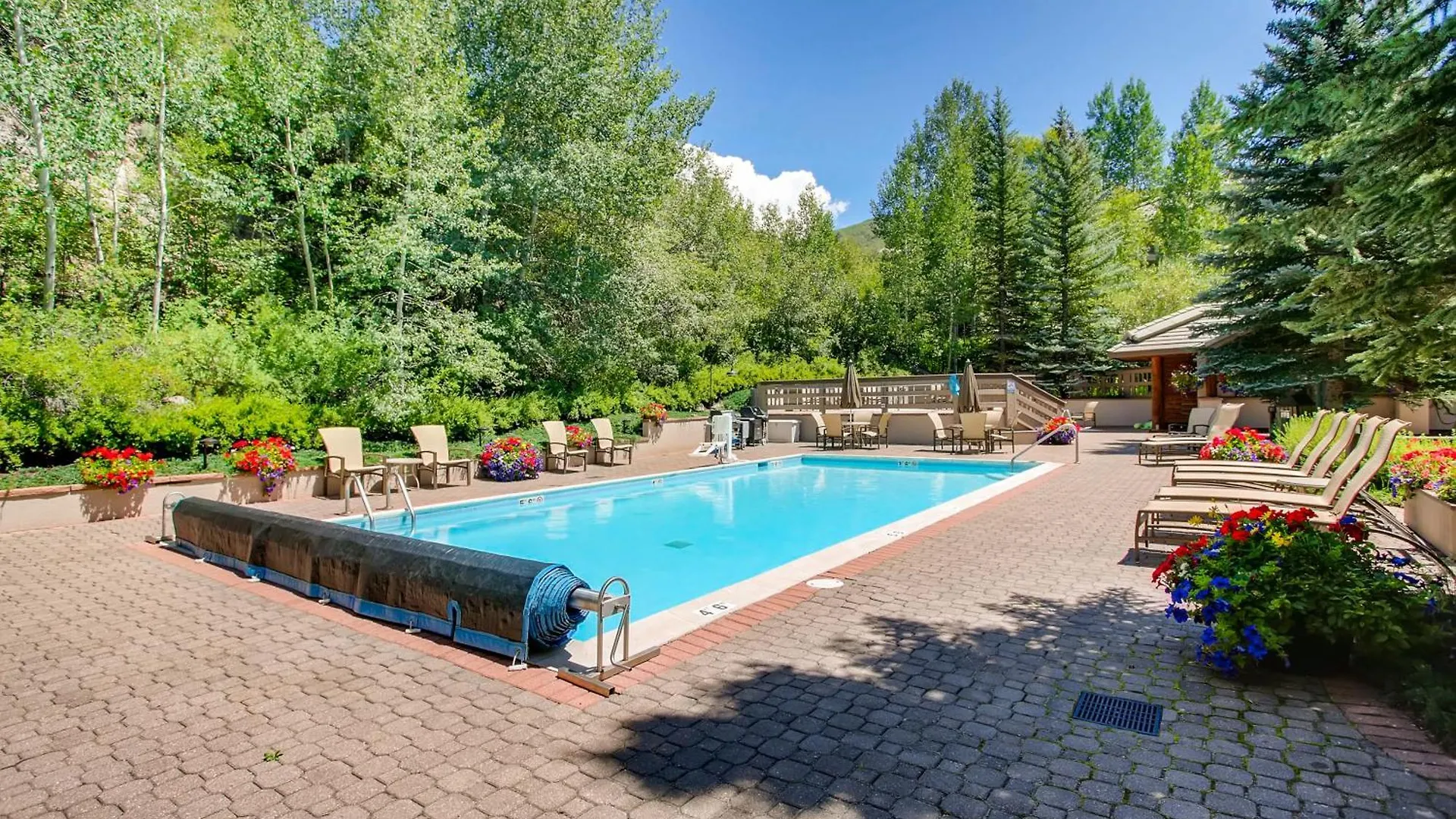 Kiva 125 By East West Hospitality Beaver Creek