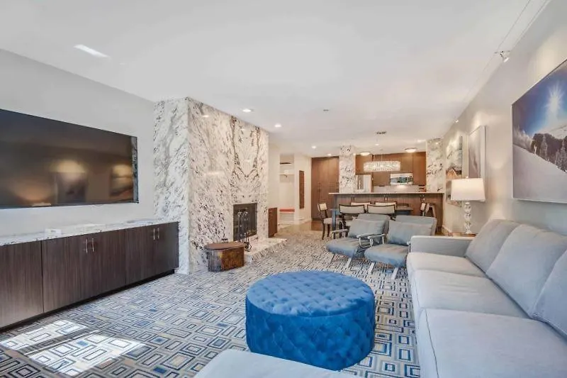 Kiva 223 By East West Hospitality