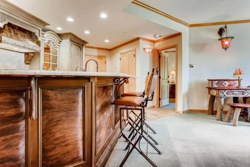 Apartment Highlands Westview 102 By East West Hospitality Beaver Creek