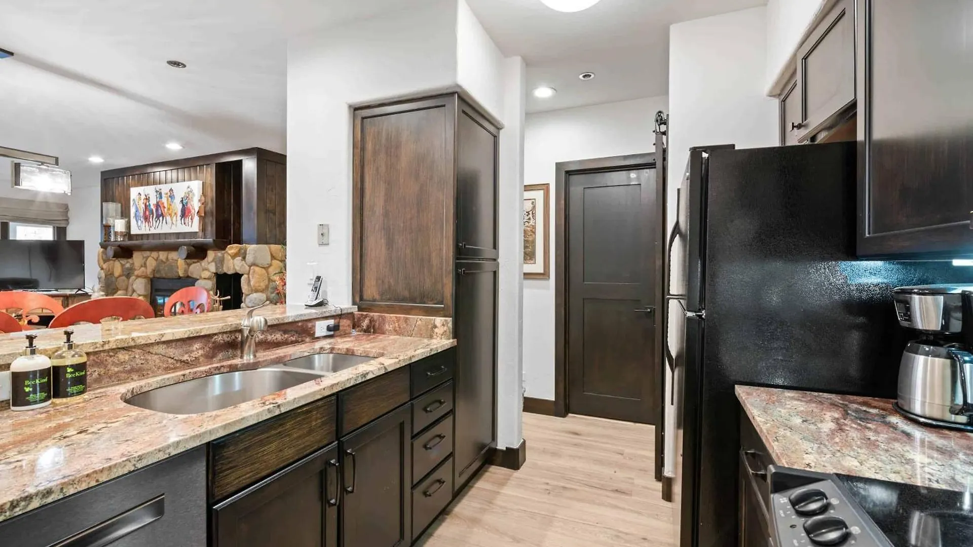Kiva 227 By East West Hospitality Apartment *