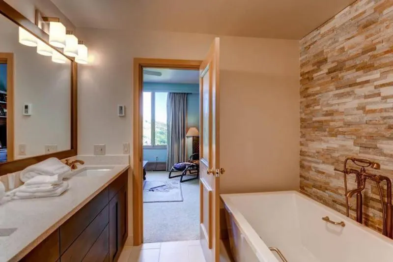 Highlands Slopeside 505 By East West Hospitality Apartment *