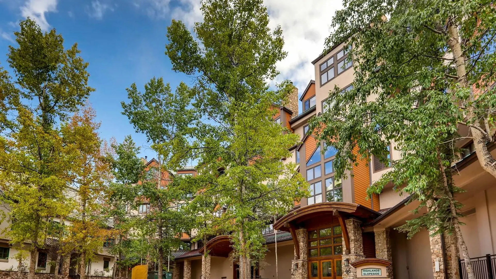 Highlands Slopeside 505 By East West Hospitality