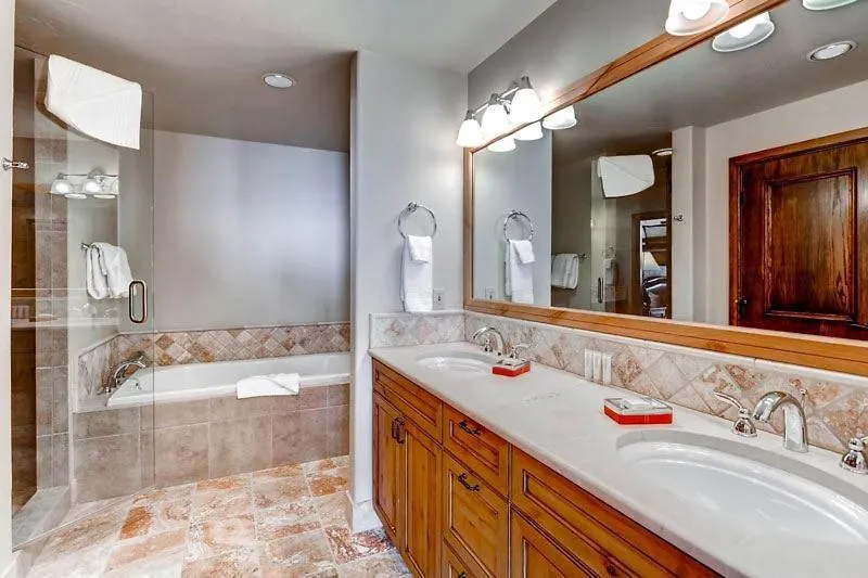 Apartment Highlands Slopeside 213 By East West Hospitality *