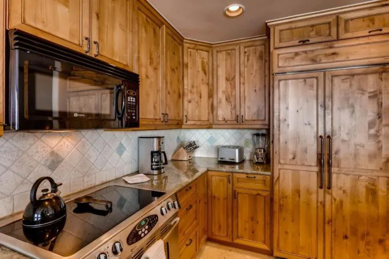 Highlands Slopeside 213 By East West Hospitality Beaver Creek