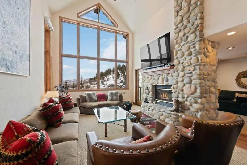 Apartment Highlands 401 By East West Hospitality *
