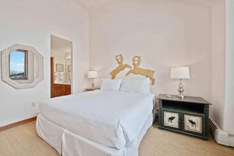 Highlands 401 By East West Hospitality * Beaver Creek