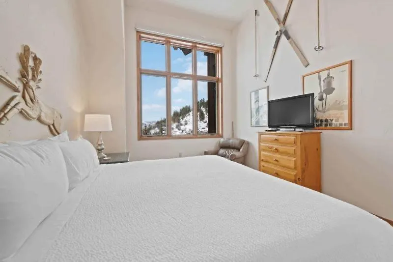 Apartment Highlands 401 By East West Hospitality