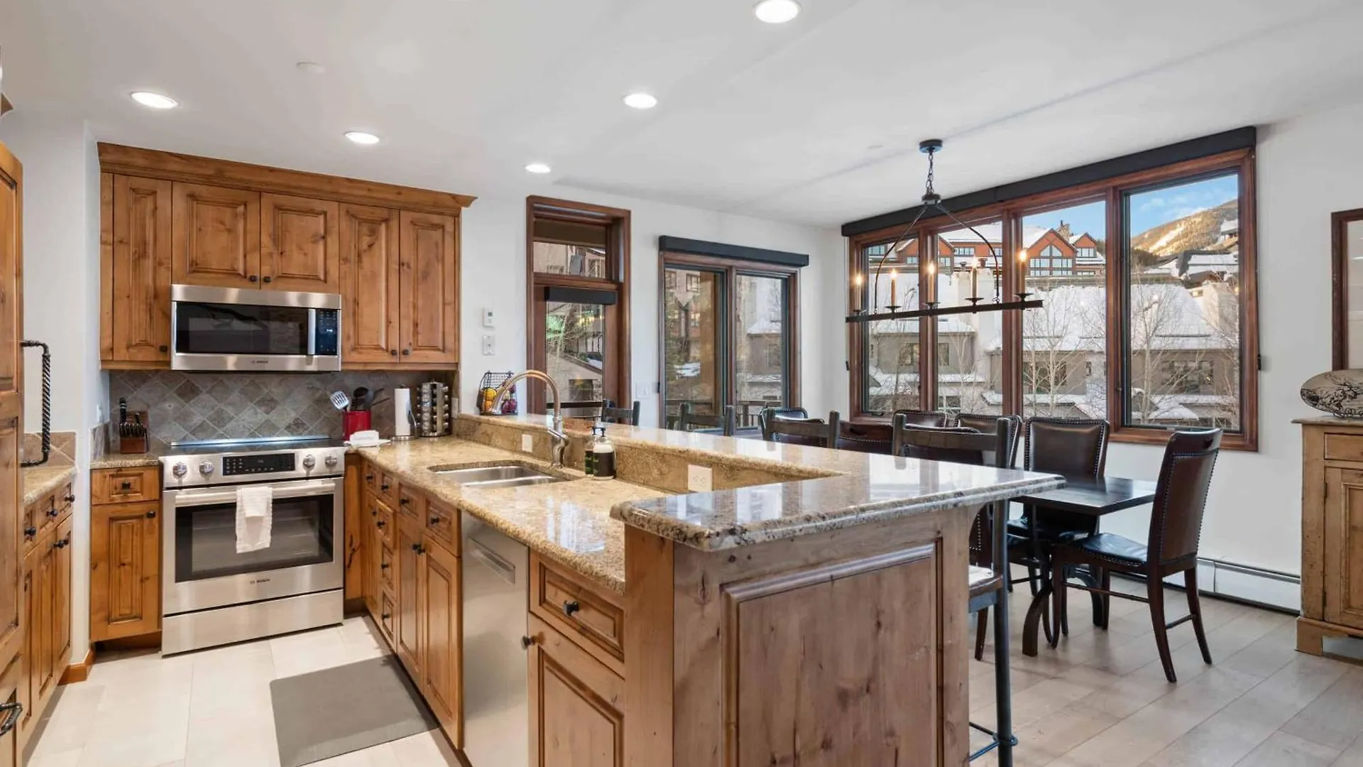 Highlands 303 By East West Hospitality Beaver Creek