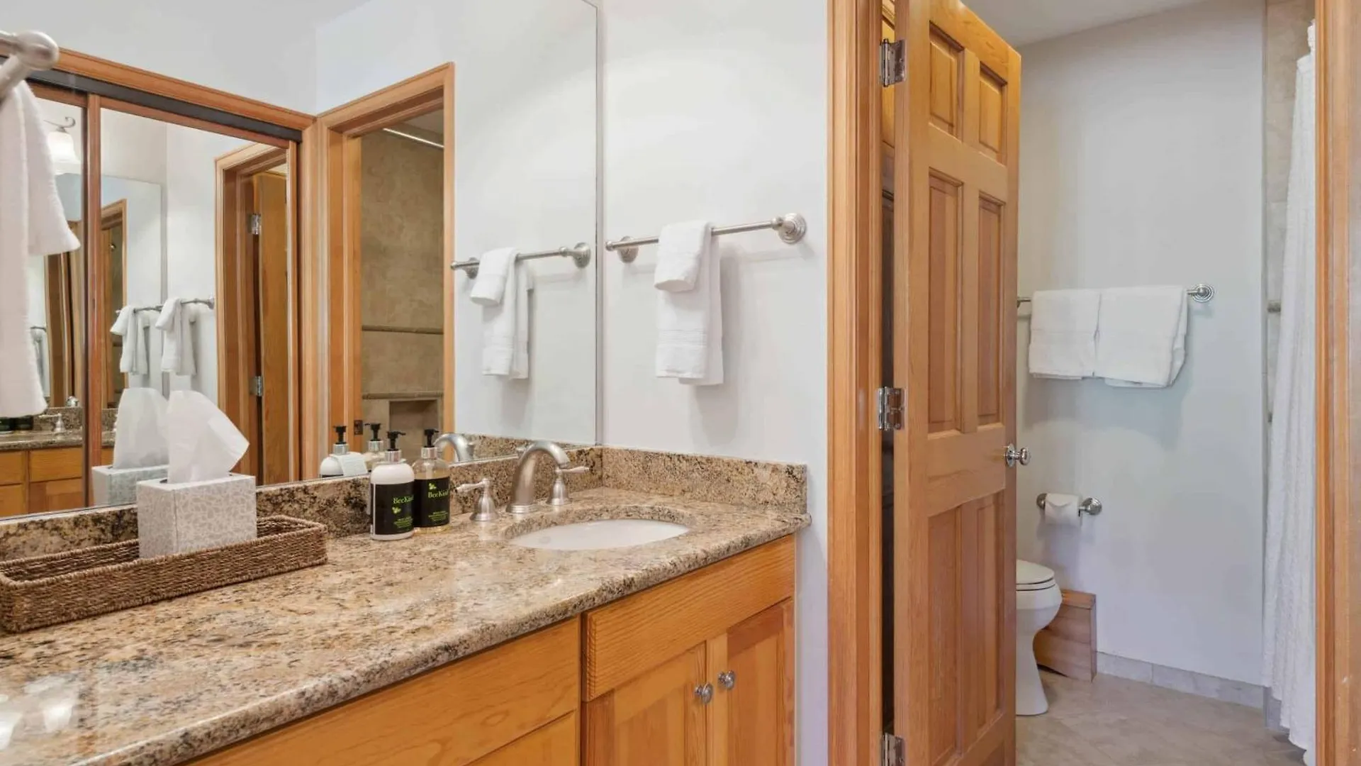 Highlands 205 By East West Hospitality Apartment