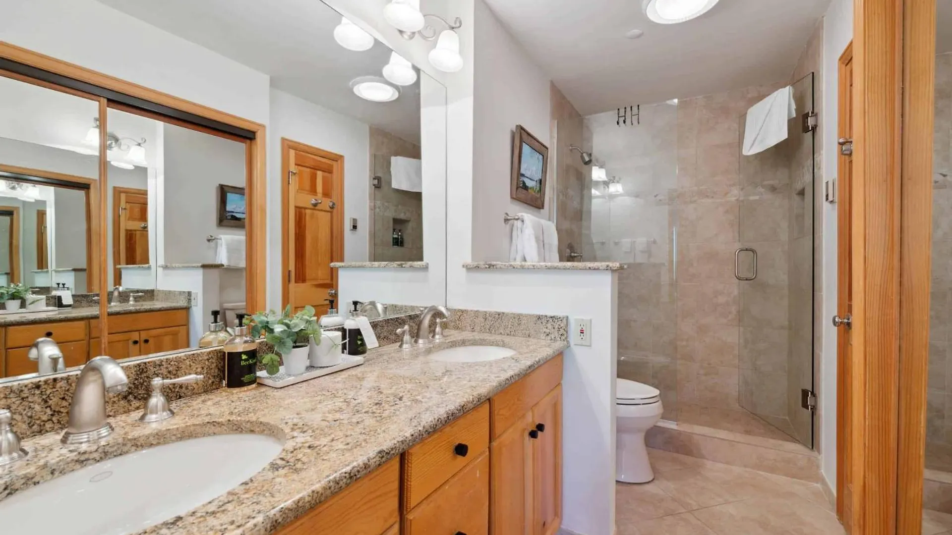 Highlands 205 By East West Hospitality