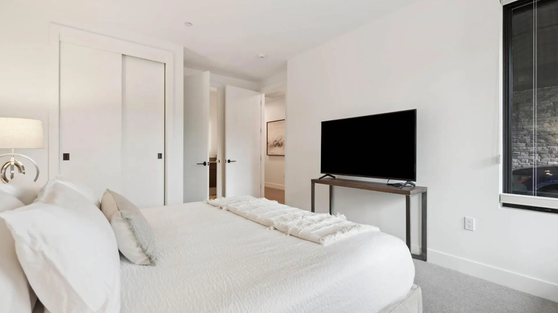 Apartment Frontgate Townhome 01 By East West Hospitality *