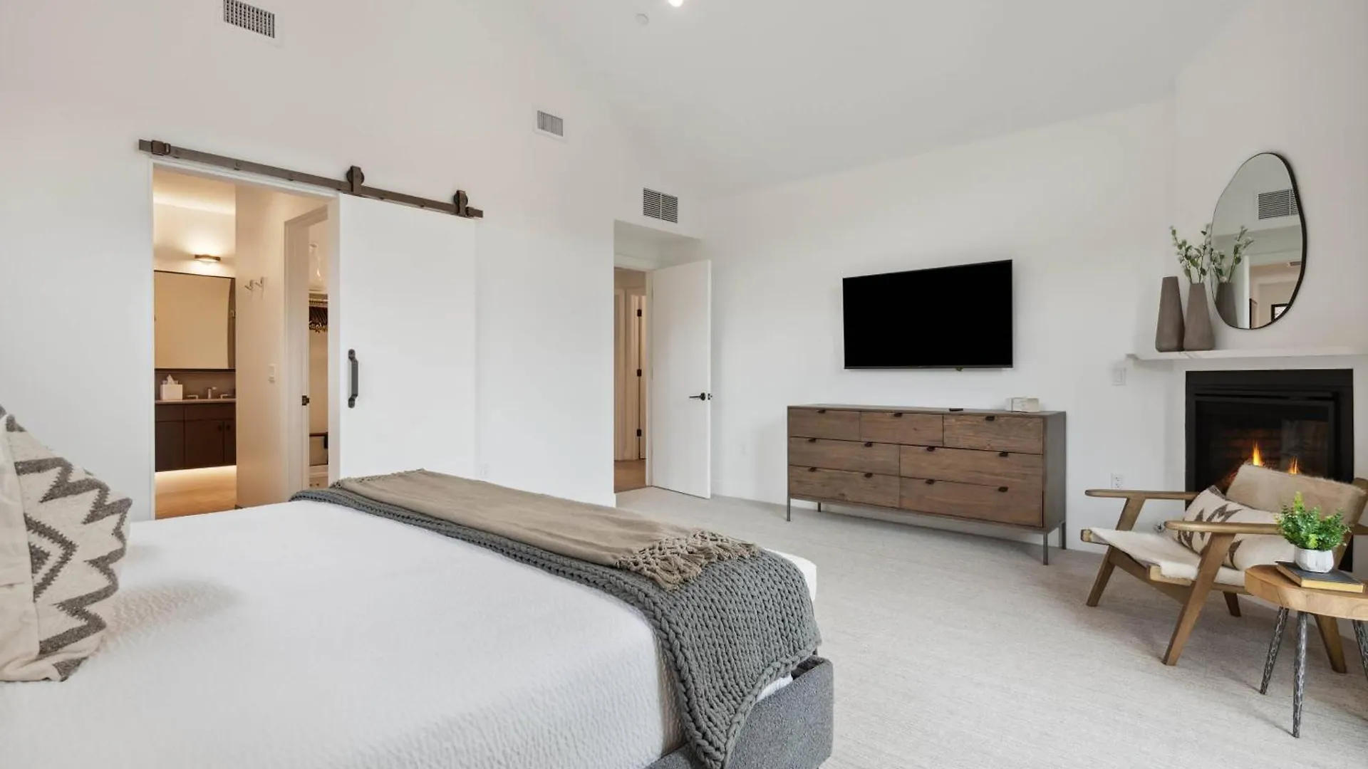 Frontgate Townhome 01 By East West Hospitality Apartment Beaver Creek