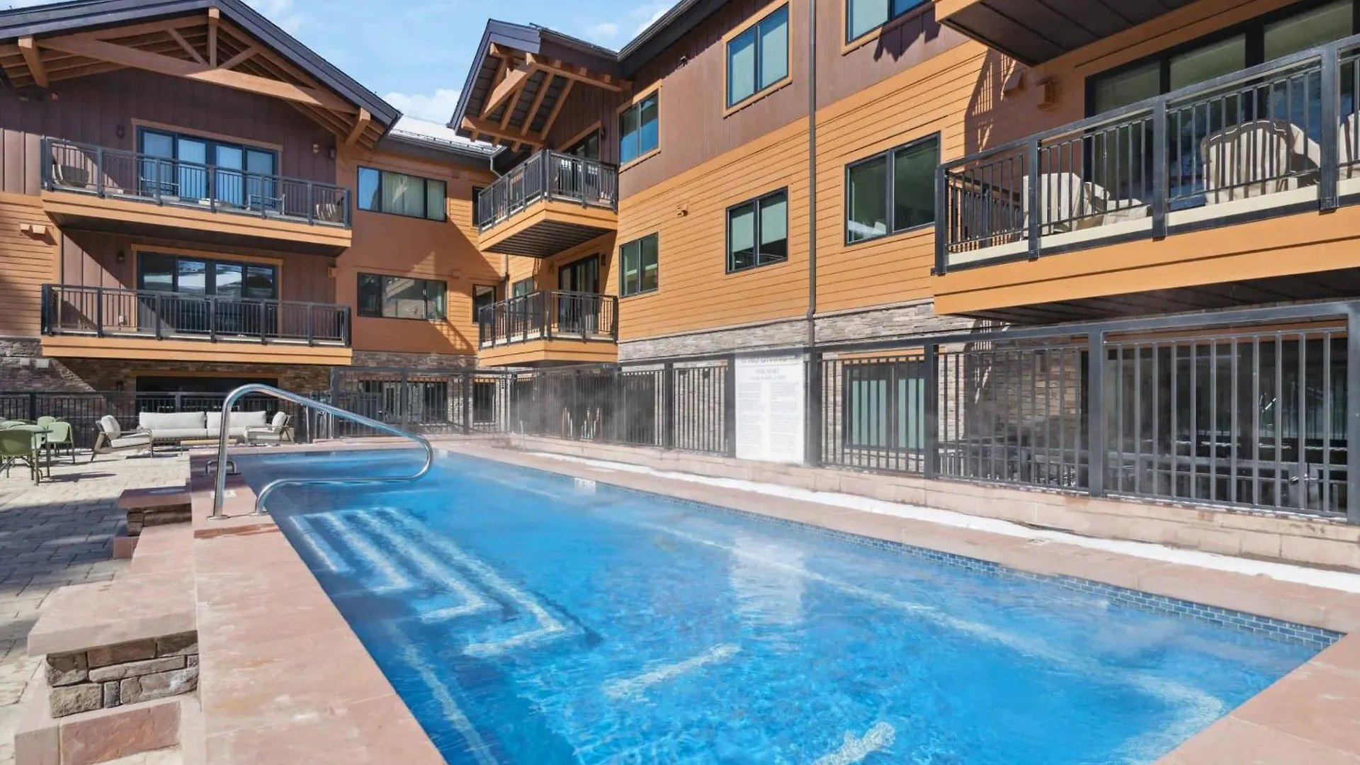 Frontgate Townhome 01 By East West Hospitality Apartment Beaver Creek