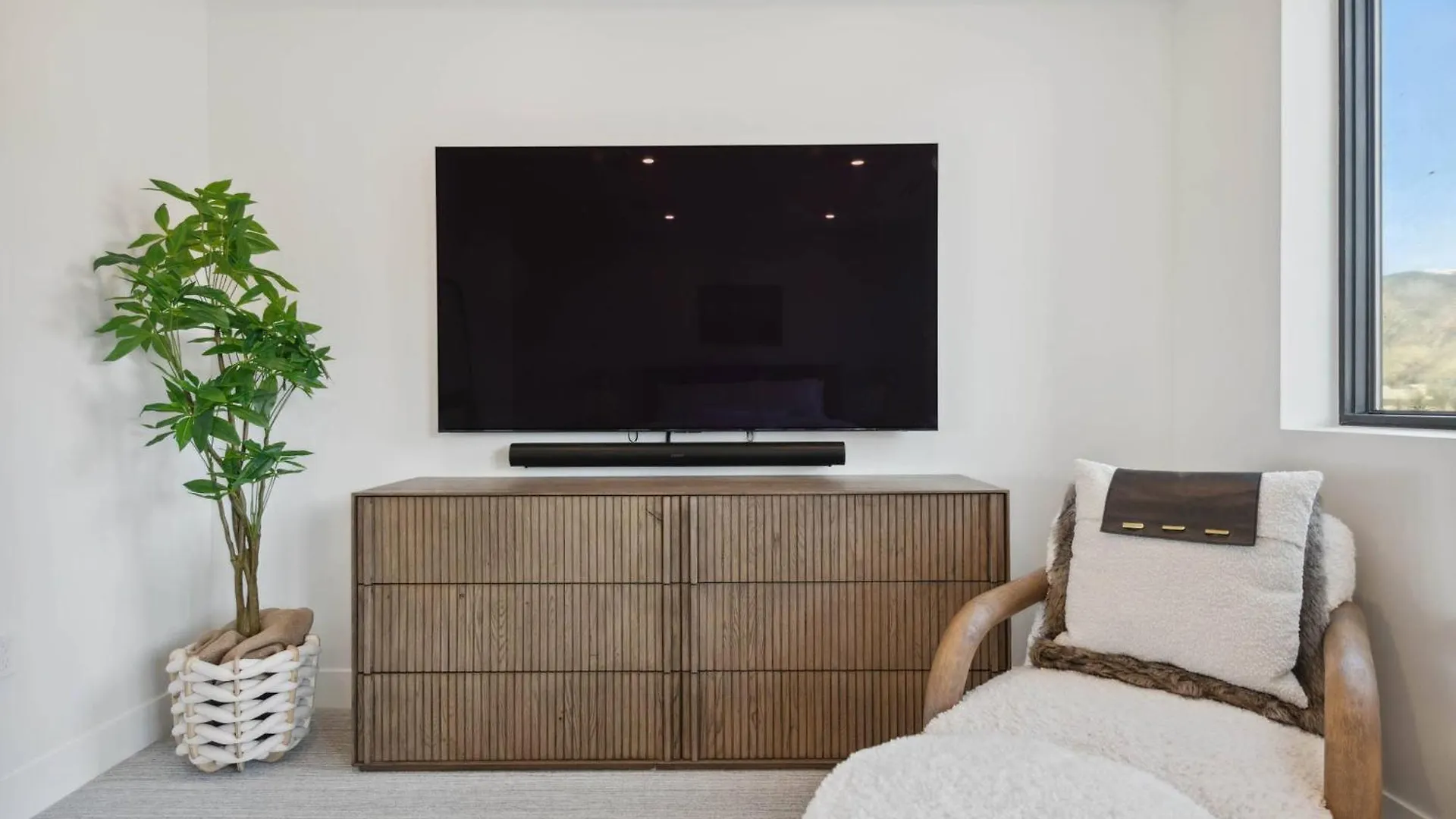Frontgate 302 By East West Hospitality Apartment