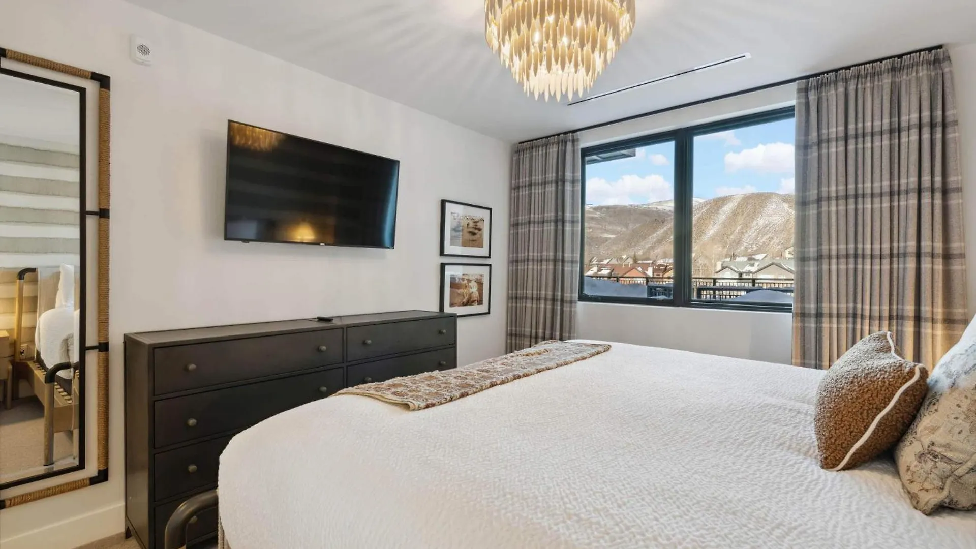Frontgate 210 By East West Hospitality Apartment *