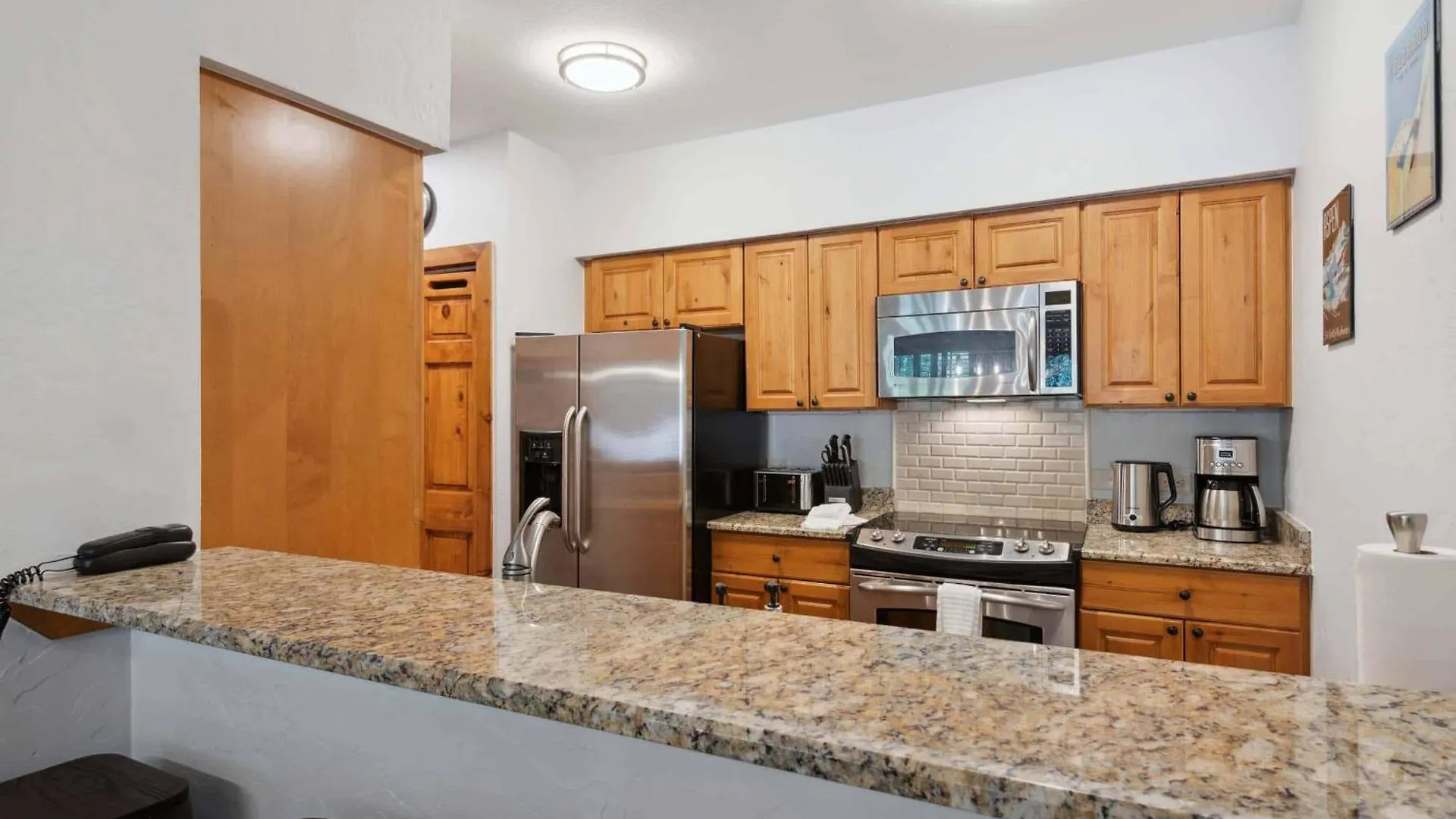 Kiva 234 By East West Hospitality *
