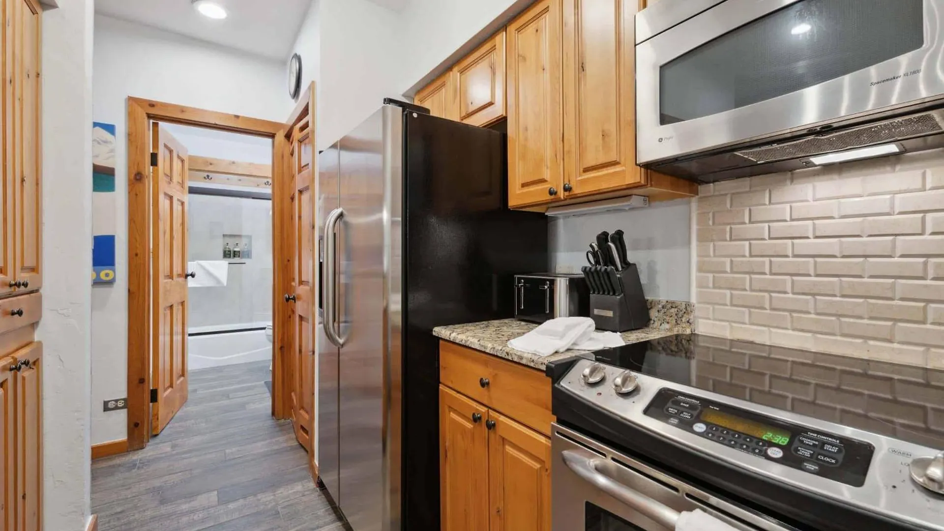 Kiva 234 By East West Hospitality