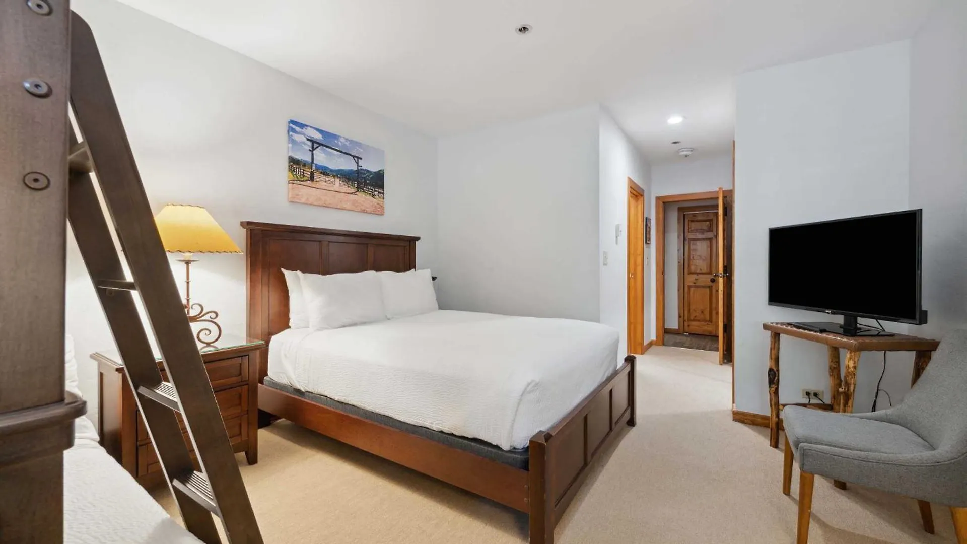 Kiva 234 By East West Hospitality * Beaver Creek