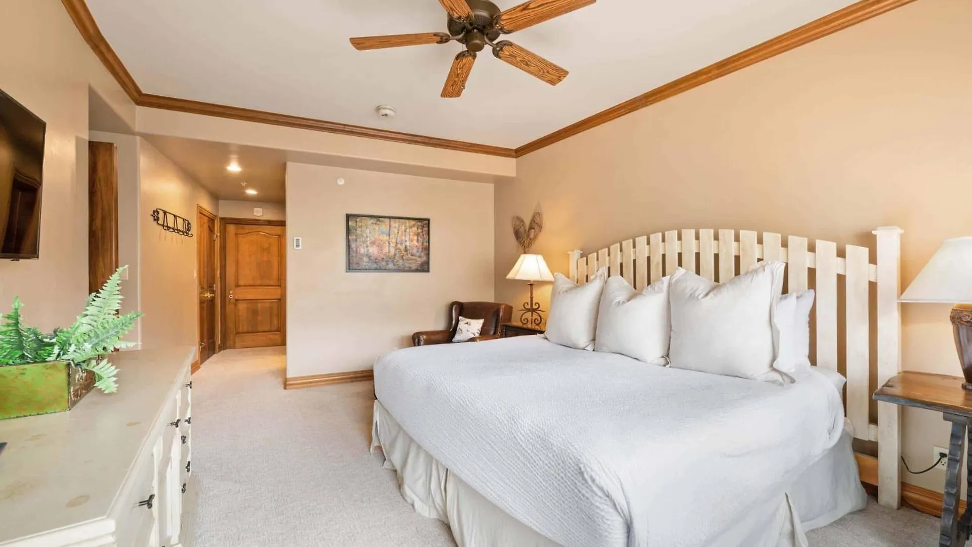 Oxford Court 305 By East West Hospitality Apartment Beaver Creek