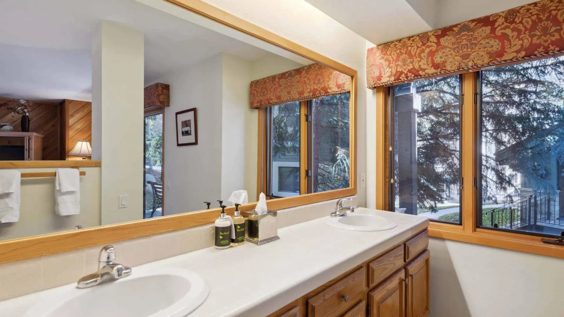 Apartment Ridgepoint Townhome 149 By East West Hospitality Beaver Creek