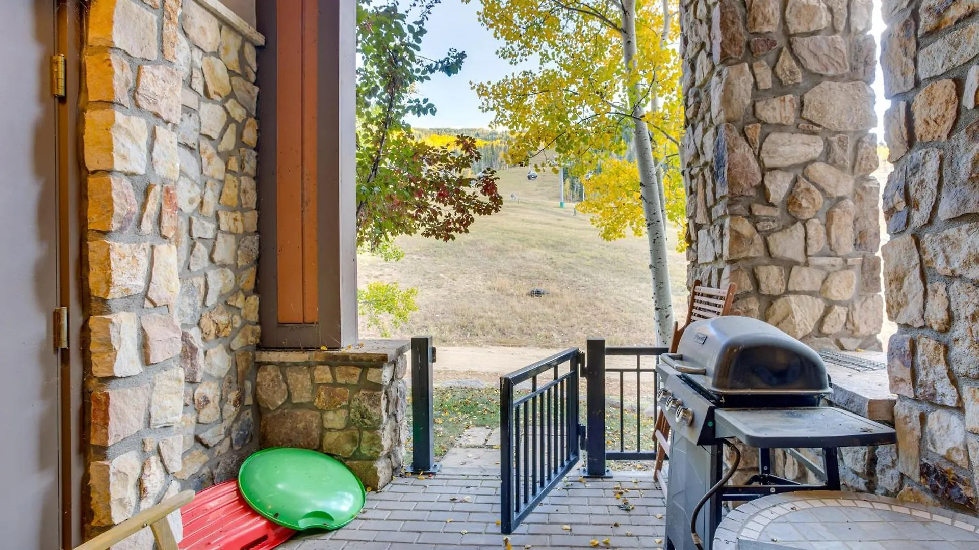 Luxury True Ski-inandski-out Apartment! Beaver Creek