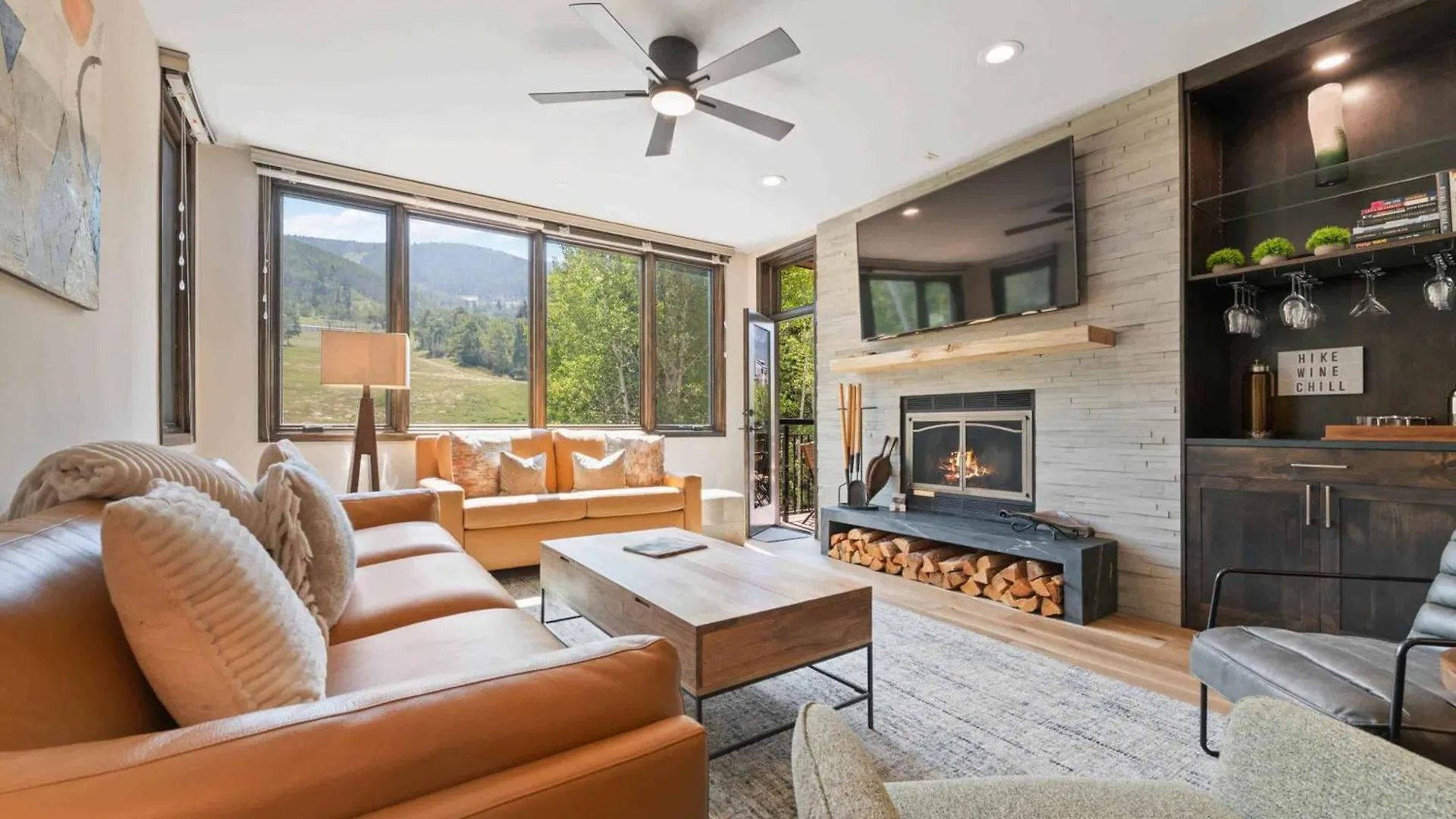 Highlands 300 By East West Hospitality *