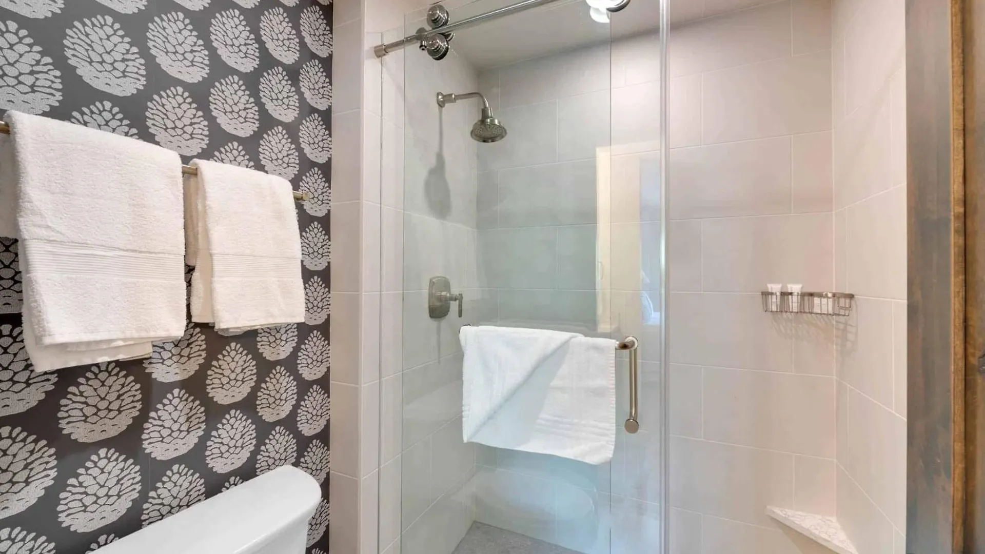 Highlands 305 By East West Hospitality Apartment