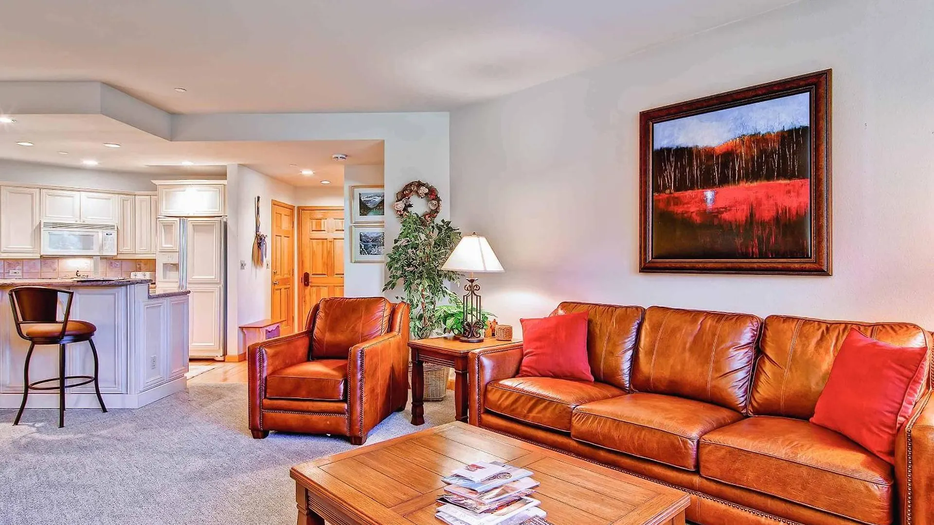 Highlands 201 By East West Hospitality *