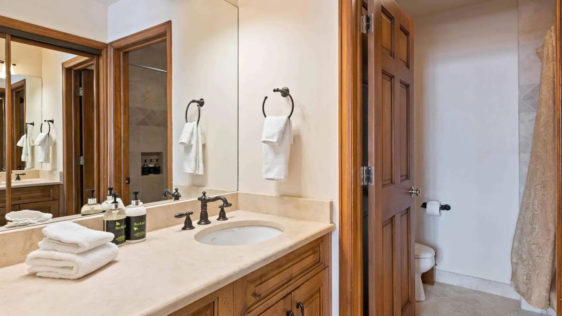 Highlands 105 By East West Hospitality