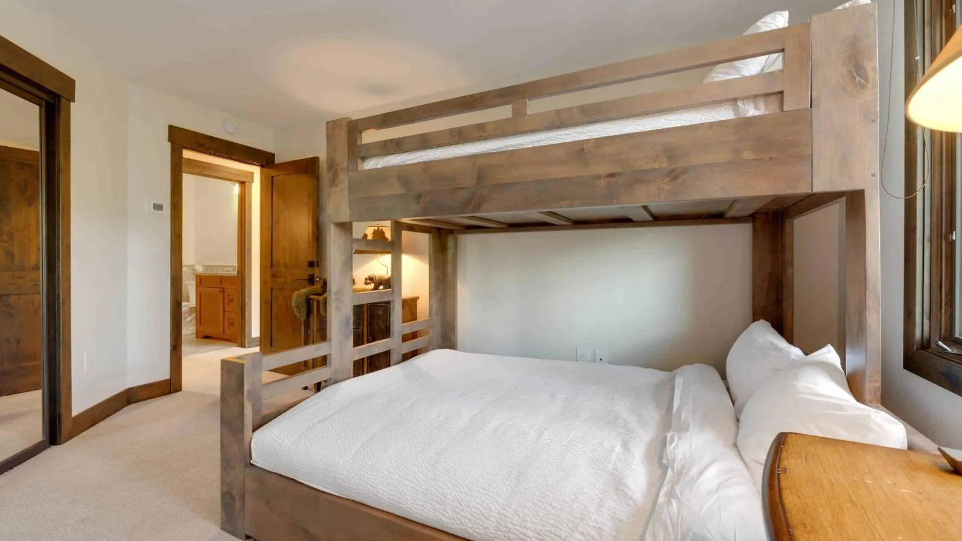 Apartment Highlands 305 By East West Hospitality