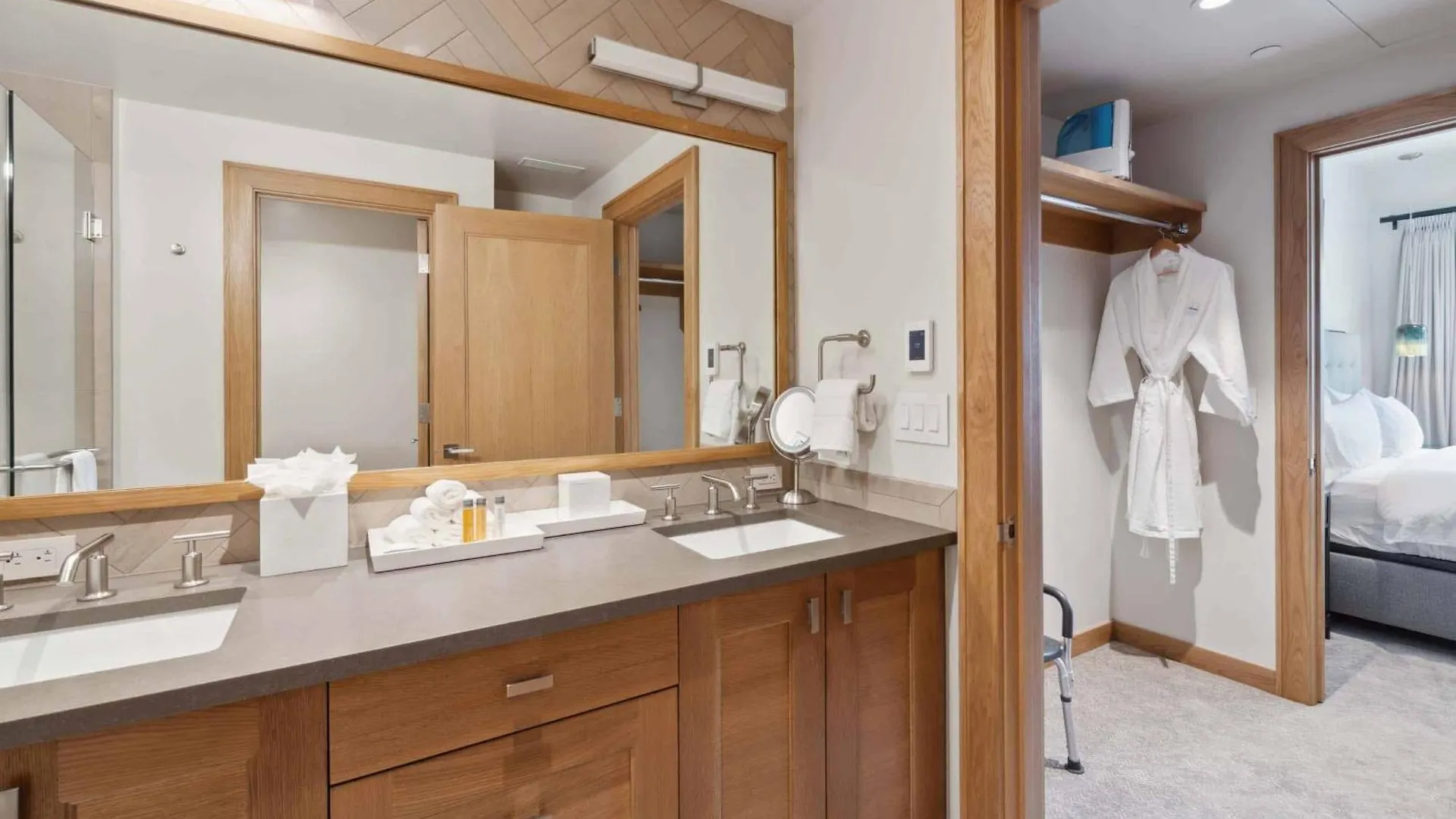 Apartment Riverfront 308 By East West Hospitality *