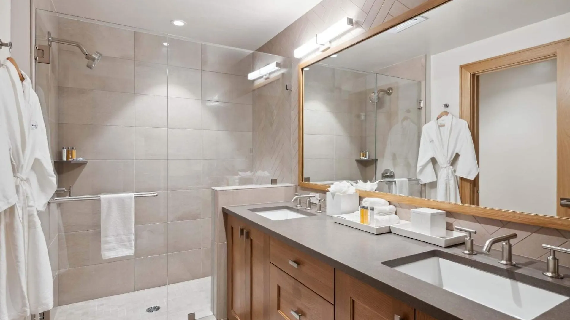 Apartment Riverfront 308 By East West Hospitality *