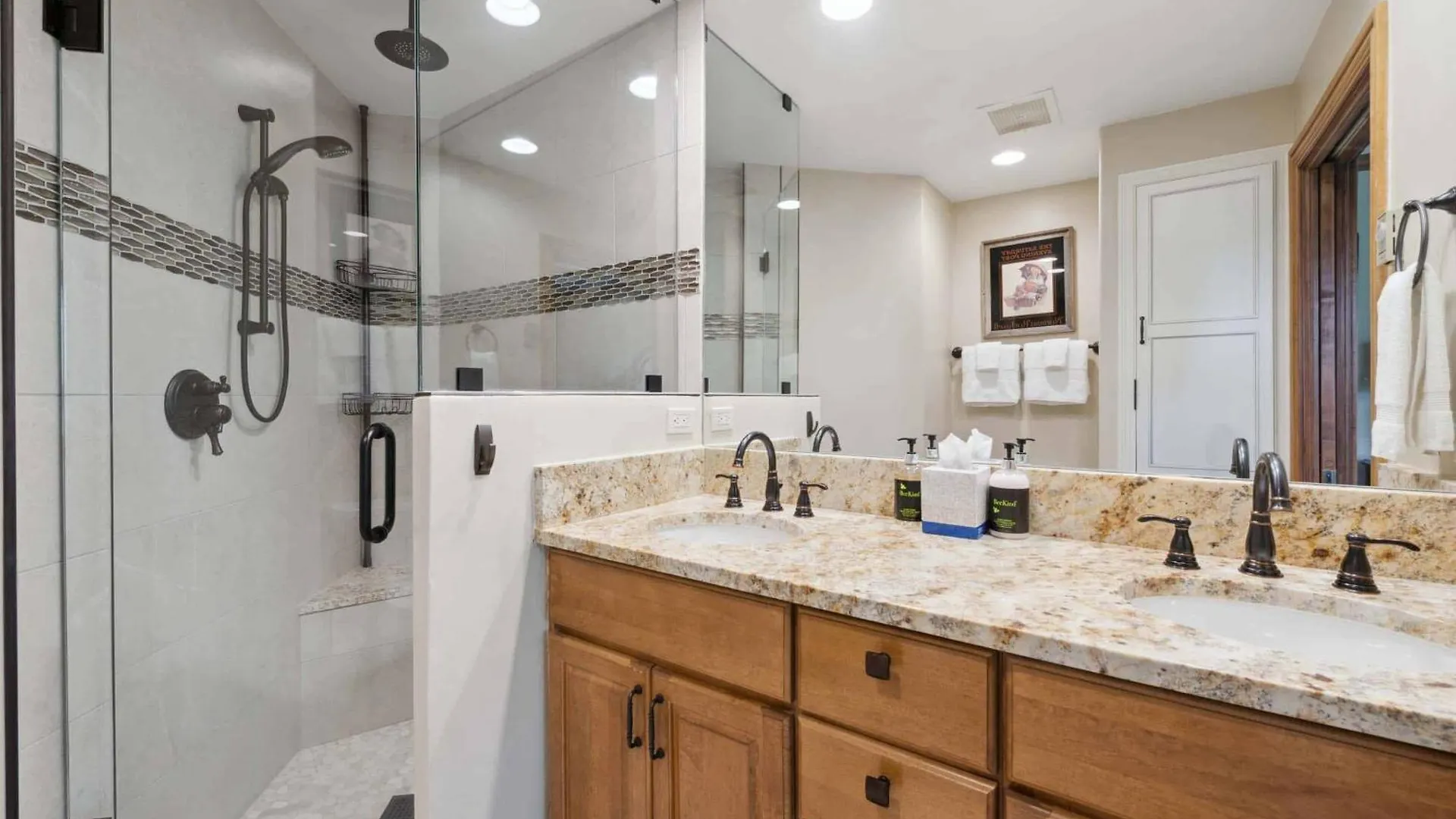 Oxford Court 305 By East West Hospitality Apartment Beaver Creek