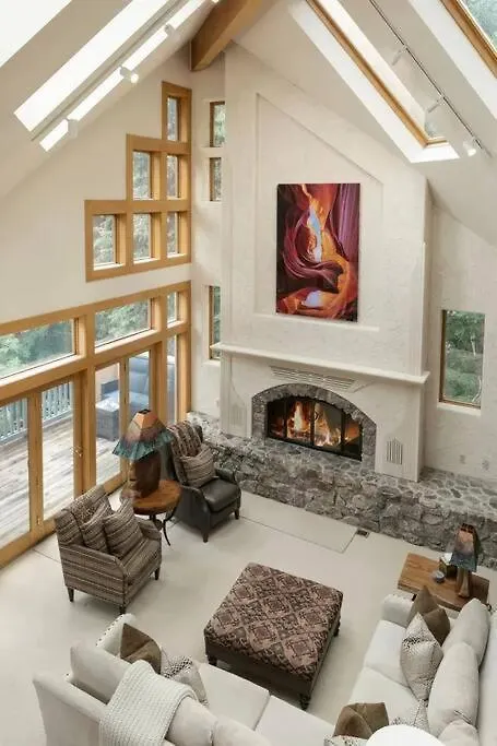 5 Bed With Loft 6ba In And Out Amazing Views *